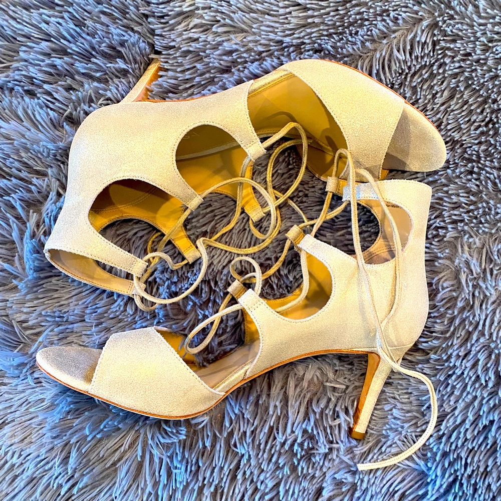 Via Spiga sz 9.5 lace up women’s heels.